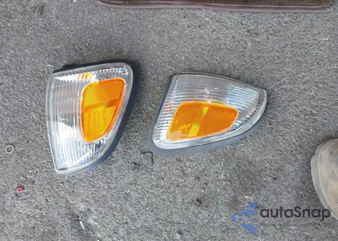 1999 Toyota Tacoma Prerunner V6 from USA, damaged, VIN 4TASN92N0XZ519610